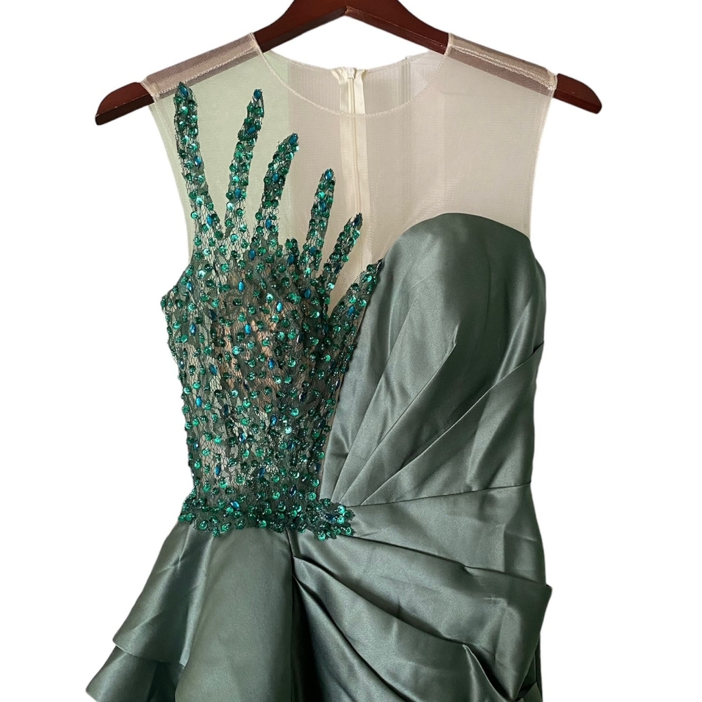 Special Event Sage Dress. Floor link . sleet thigh high. Size 6 tall.